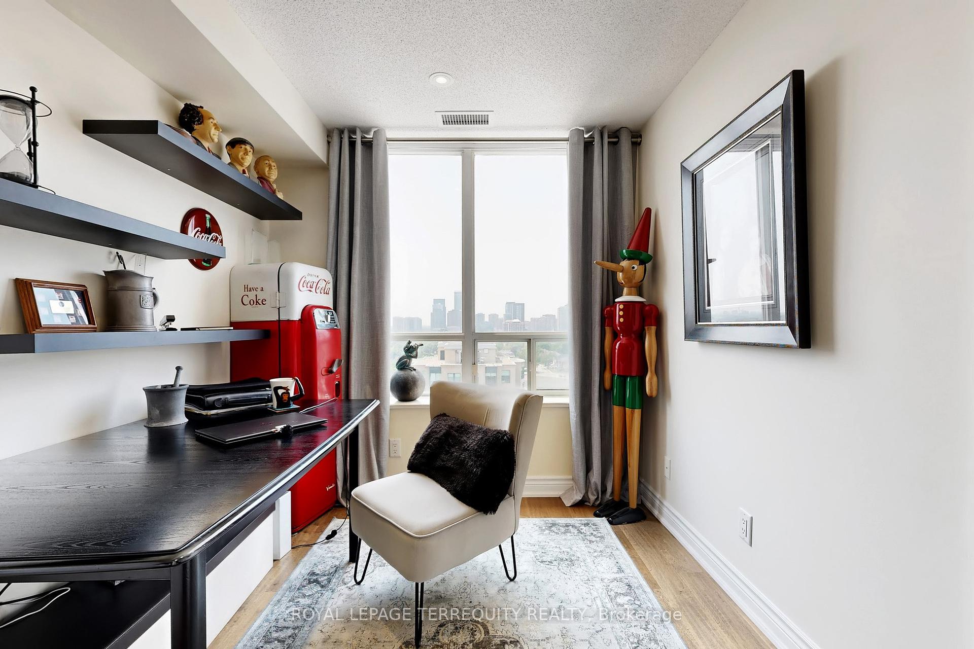 3 Bedrooms Condo at 2 Clairtrell, Toronto For sale
