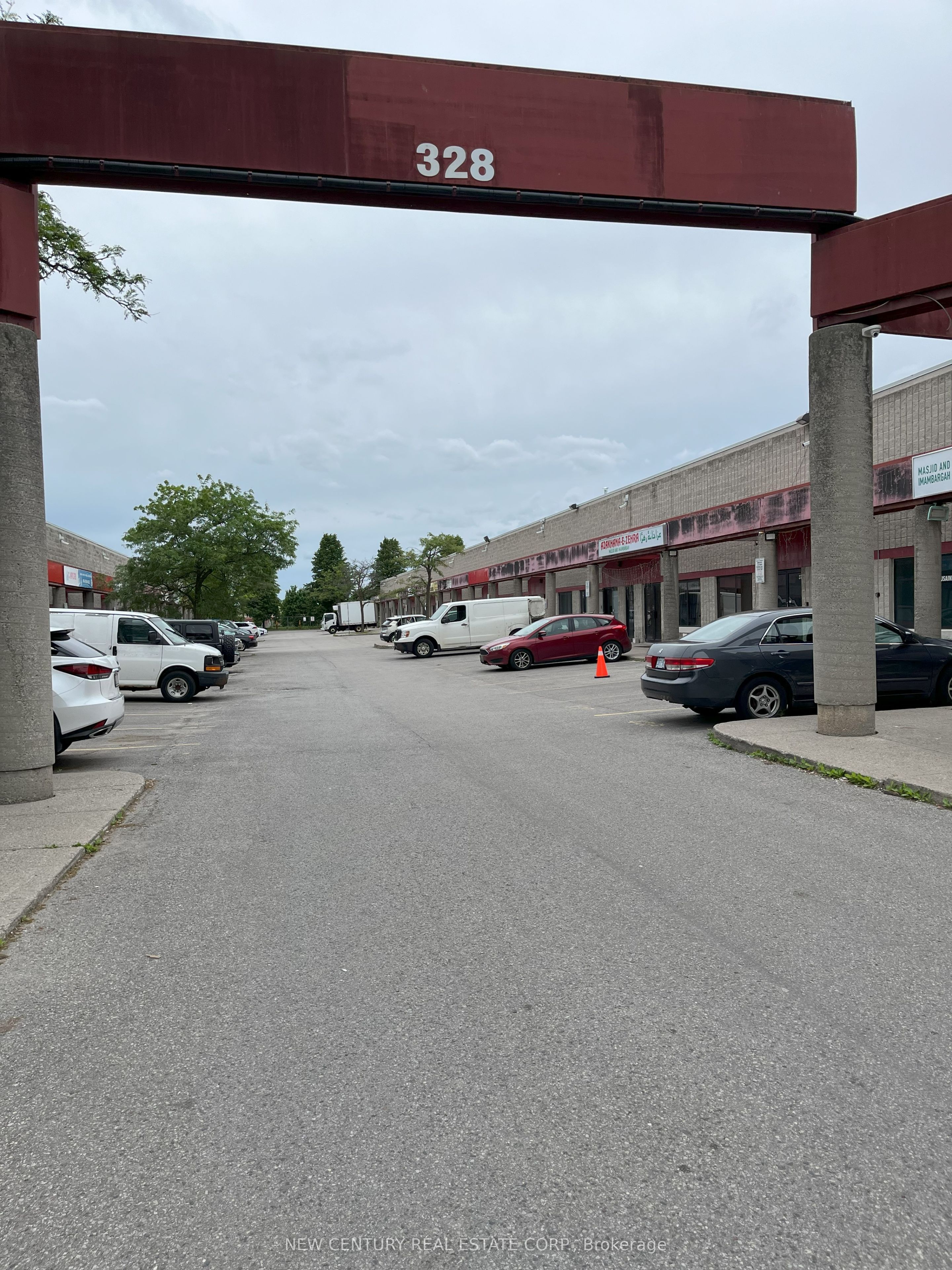 328 Passmore Avenue, #1