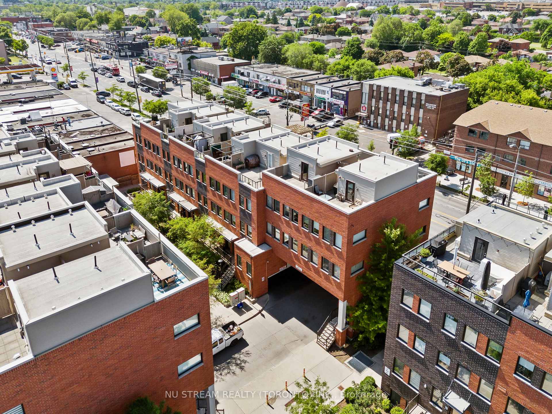 2 Bedrooms Condo at 873 Wilson, Toronto For sale