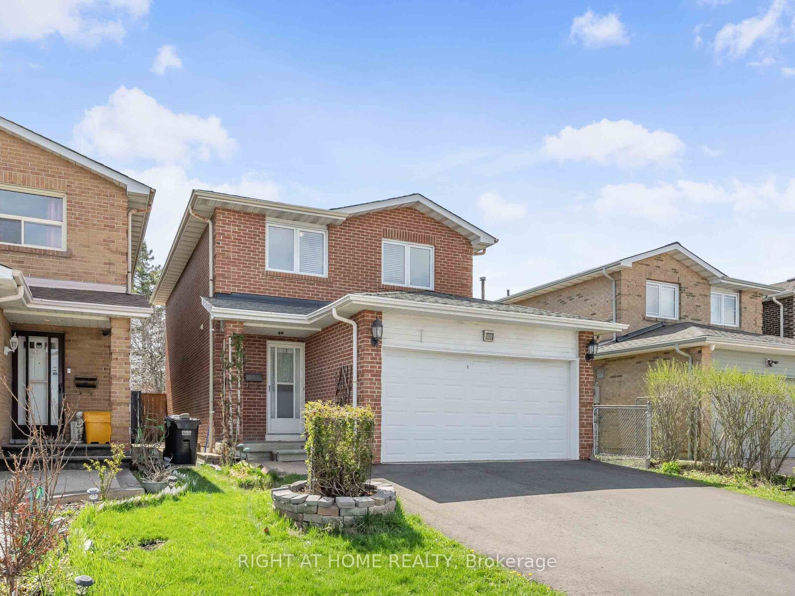 165 Simmons Boulevard, Brampton, ON L6V 3Y2