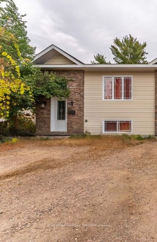 229 Everett