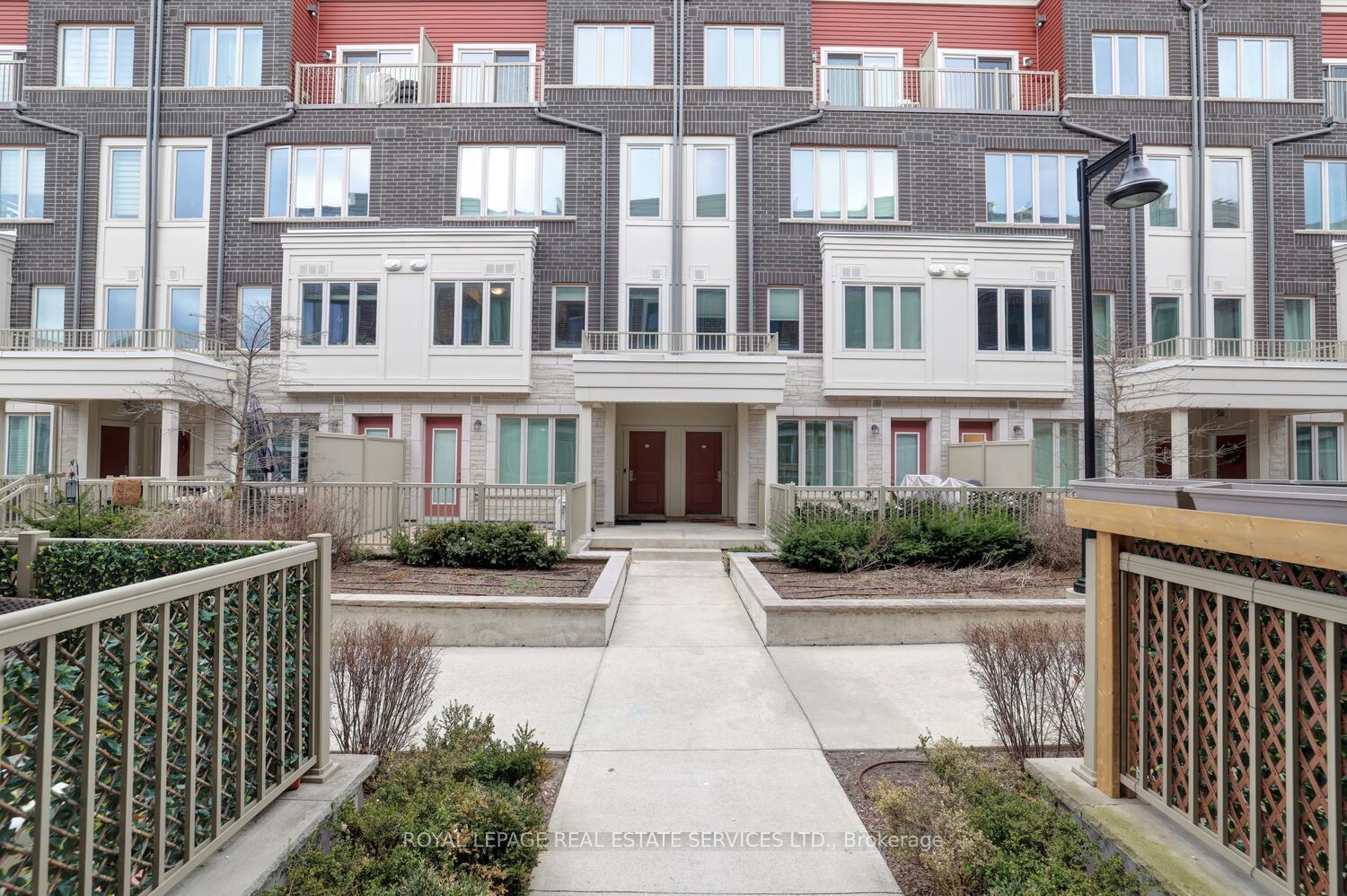 2 Bedrooms Condo at 100 Long Branch,  Toronto For sale