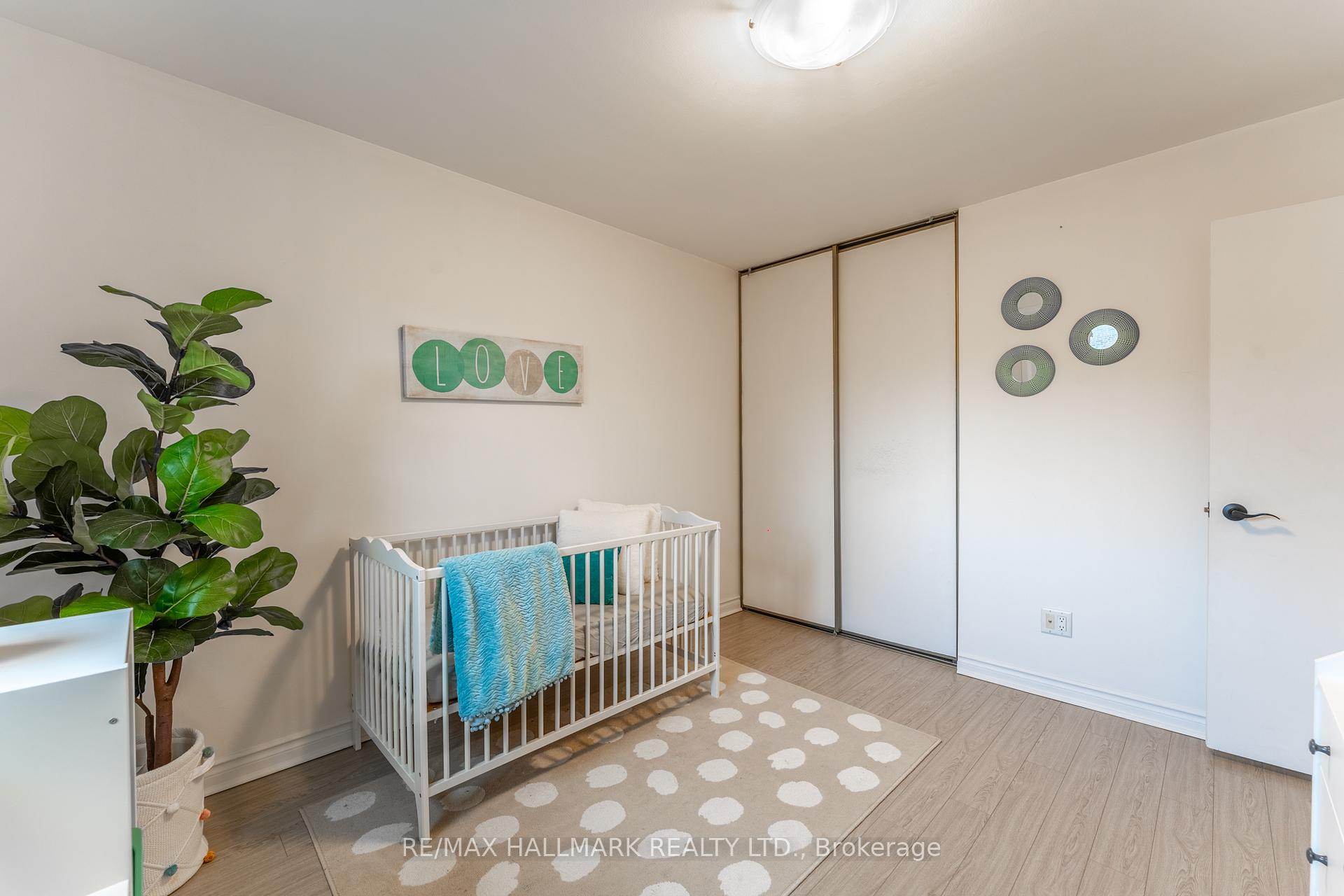 3 Bedrooms Condo at 60 Bards Walkway, Toronto For sale