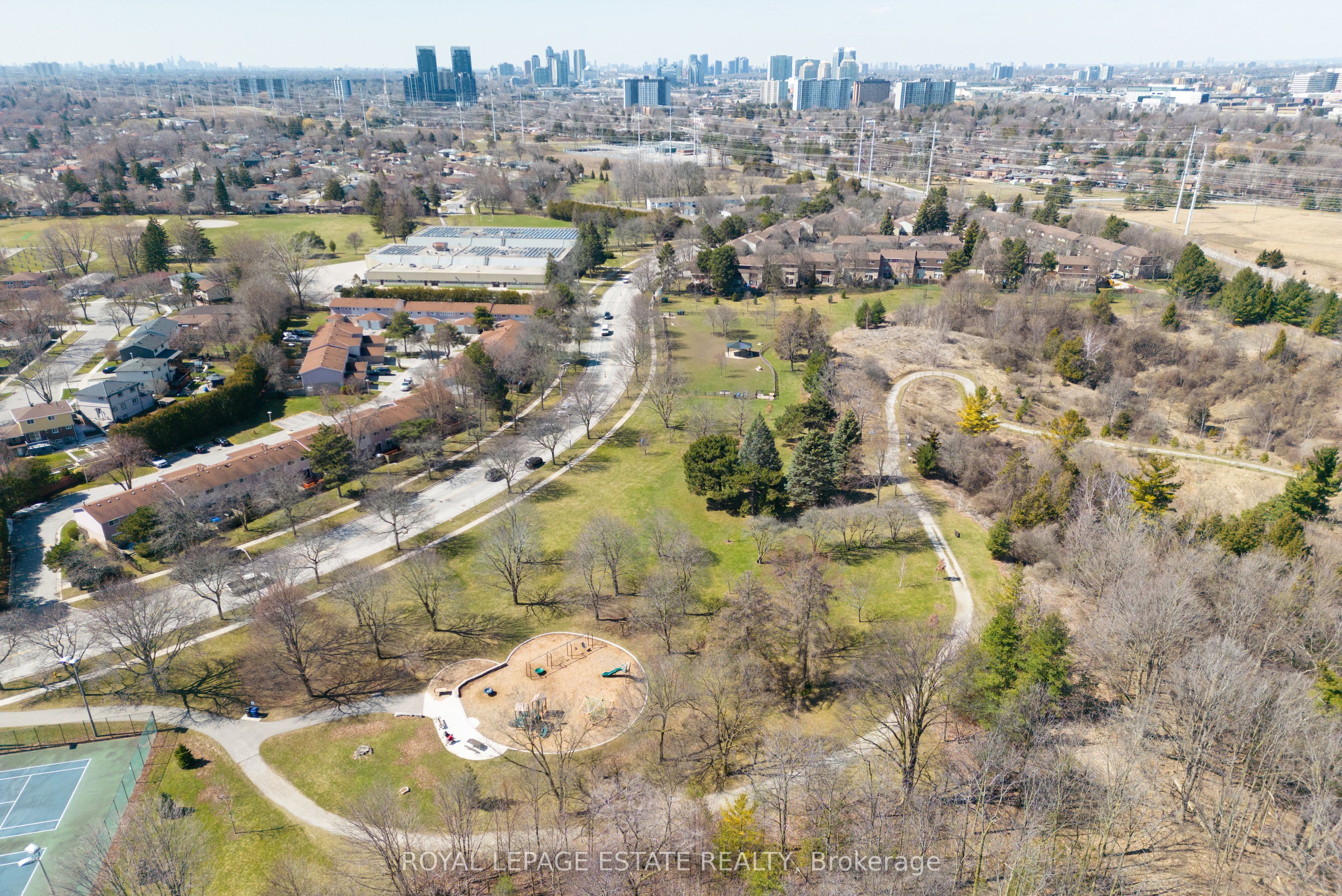 6 Curran Hall Crescent, Toronto E09 Morningside