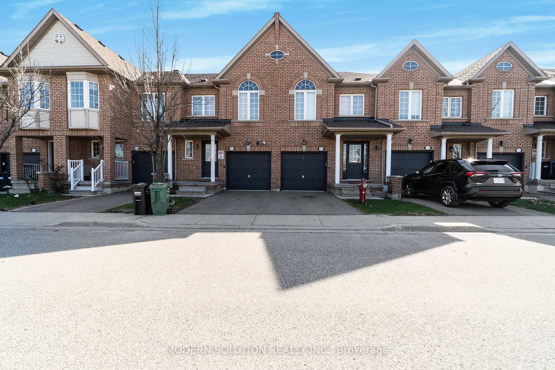 3 Bedrooms Condo at 525 Novo Star, Mississauga For sale