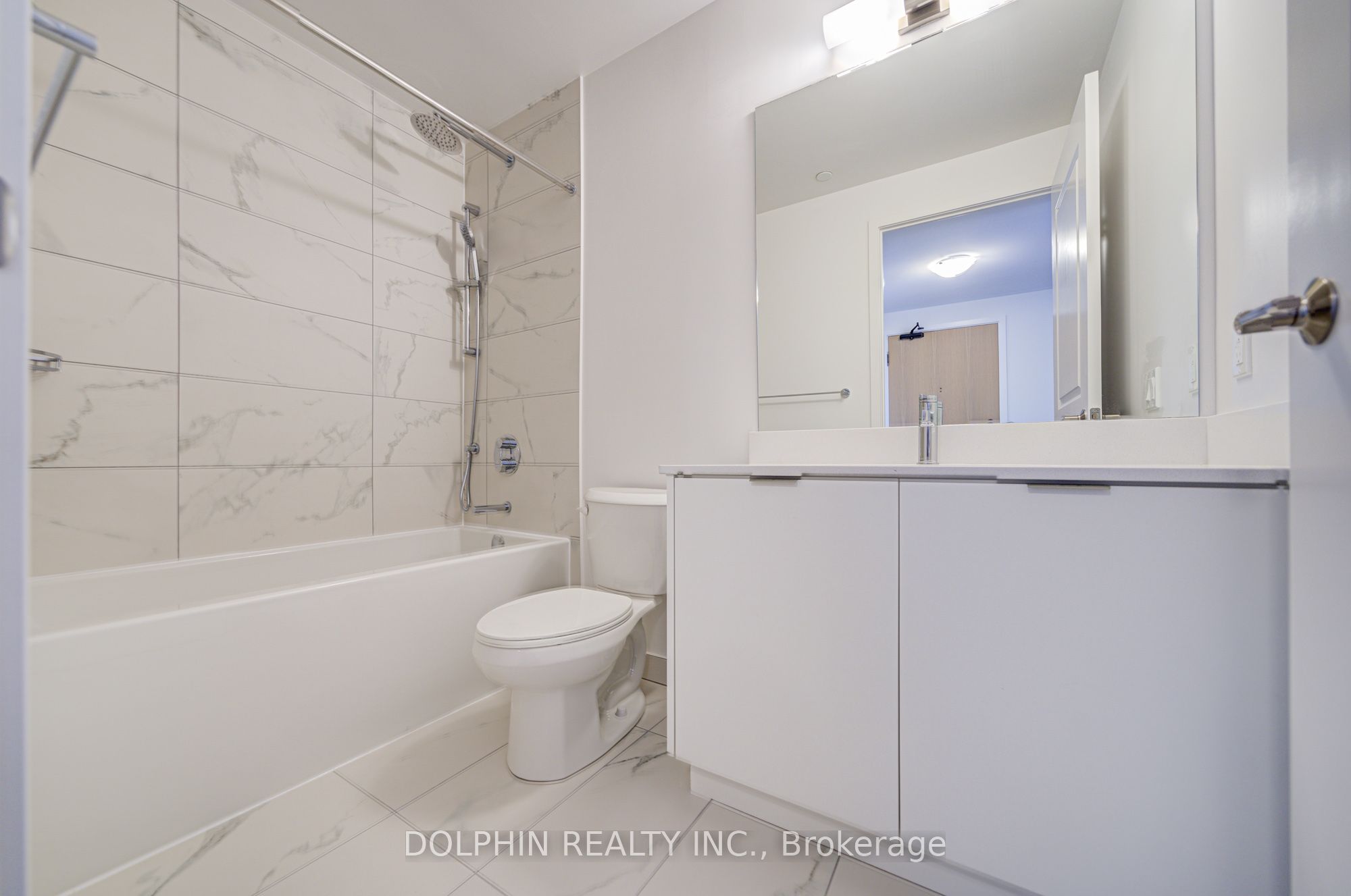 #1805 - 204 Burnhamthorpe Road, Mississauga, ON L5A 0B3