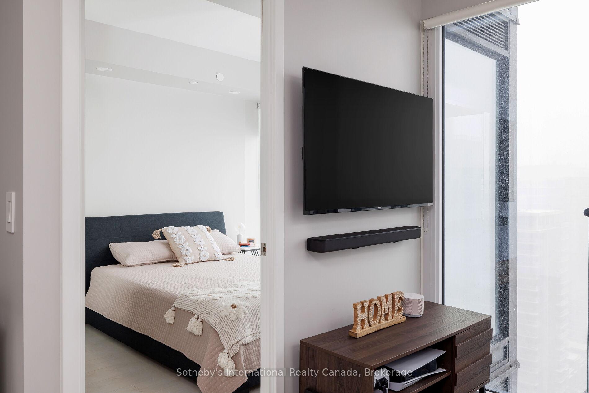 3 Bedrooms Condo at 19 Western Battery,  Toronto For sale