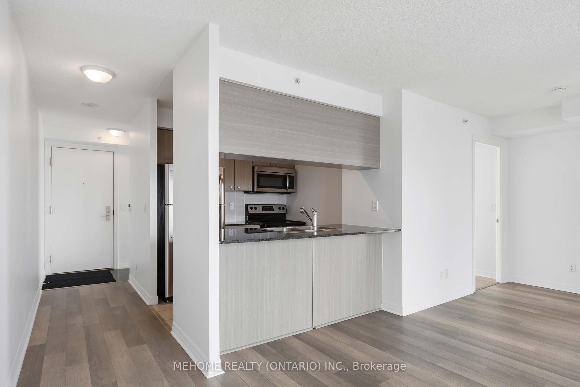 2 Bedrooms Condo at 275 Yorkland, Toronto For sale