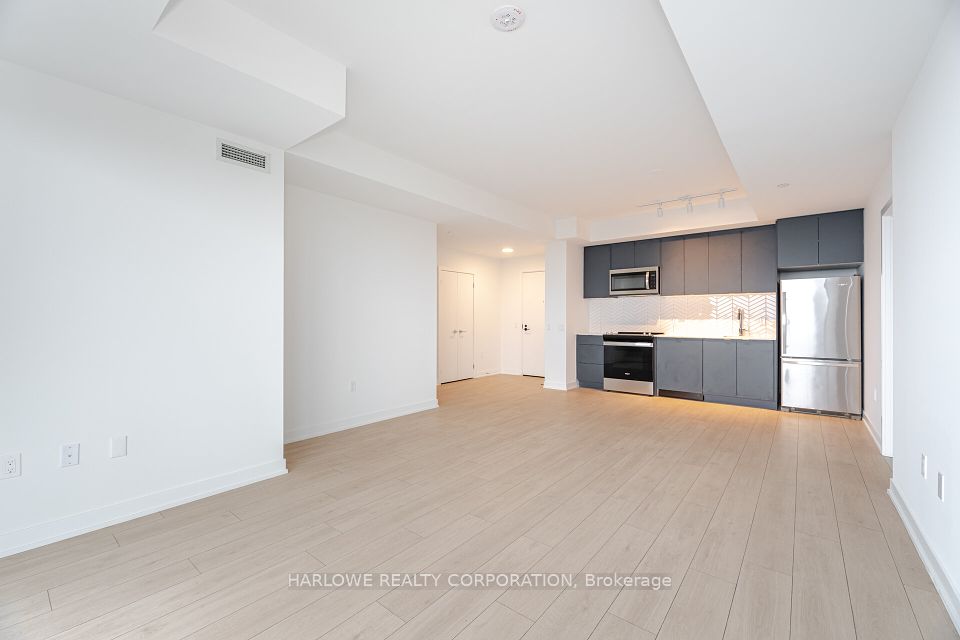 #1604 A - 1606 Charles Street, Whitby, ON L1N 0P1