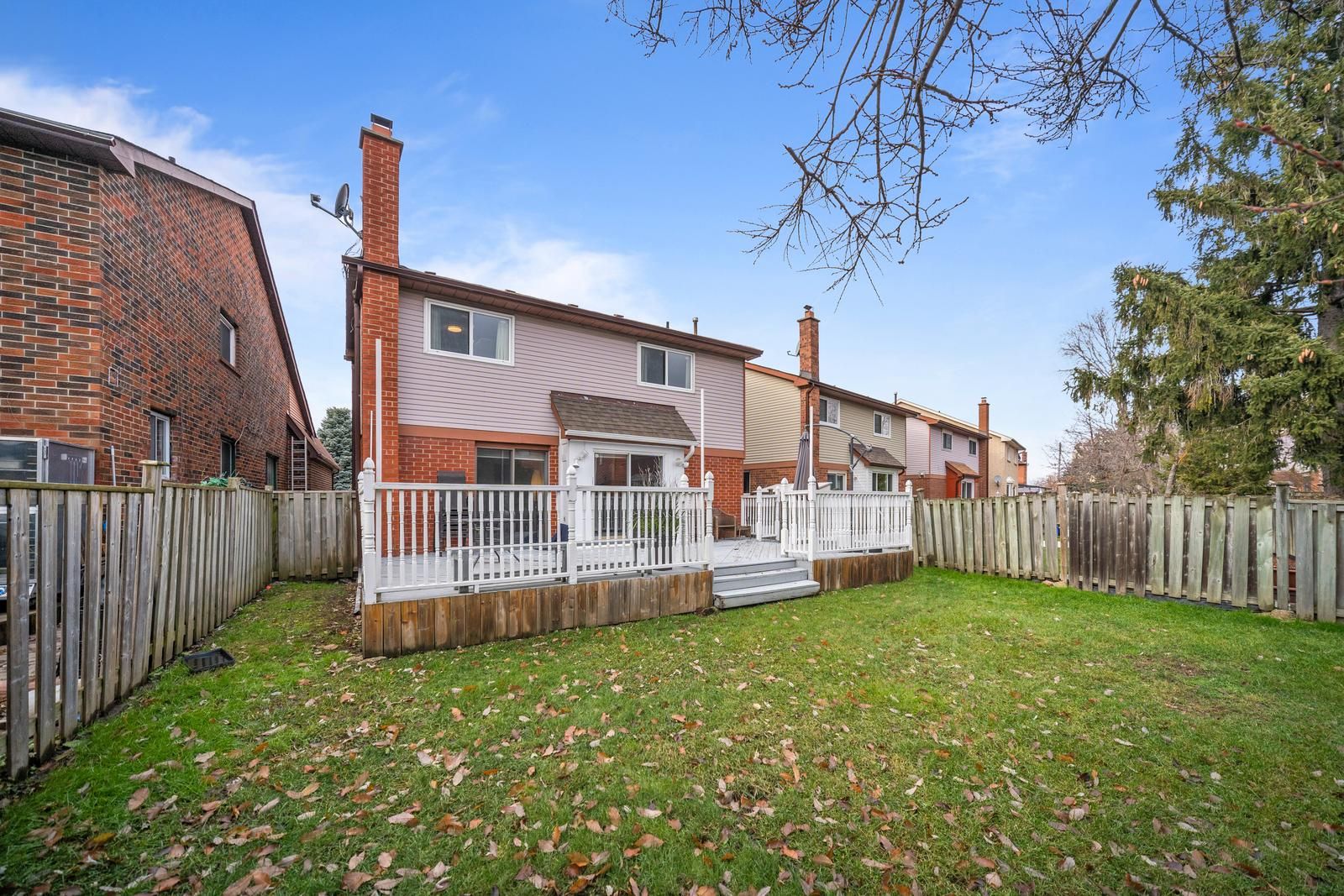 66 Carl Crescent