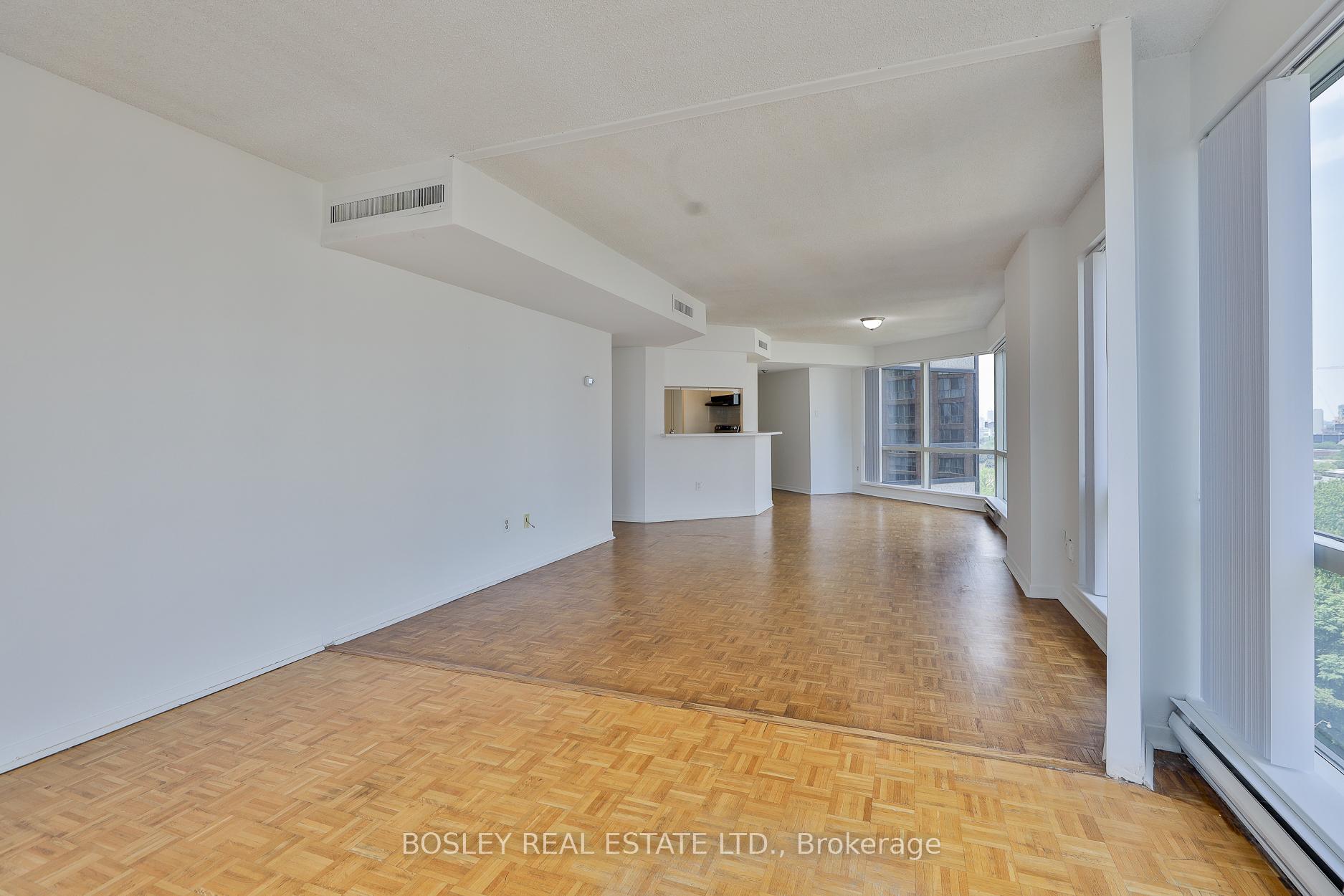 2 Bedrooms Condo at 1001 Bay, Toronto For sale