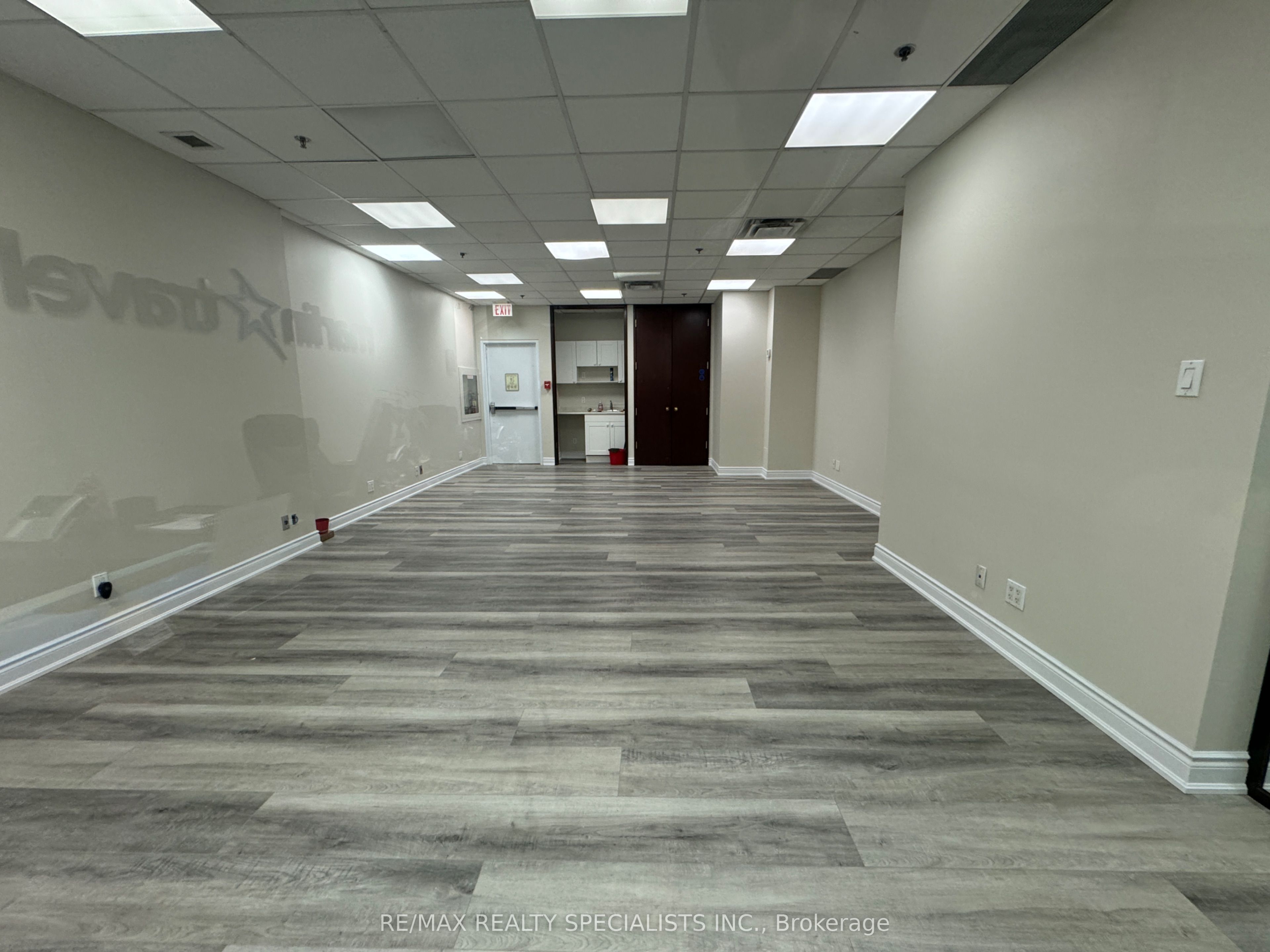 50 Burnhamthorpe Road W, #106 A