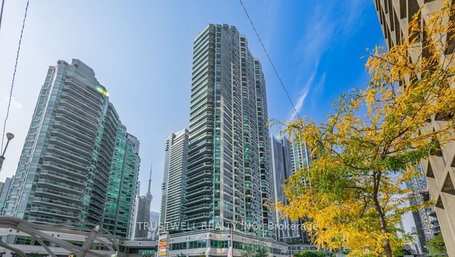 10 Yonge