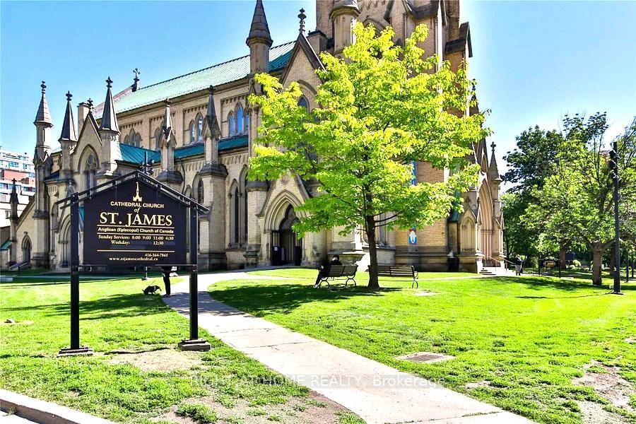 2 Bedrooms Condo at 92 King, Toronto For sale