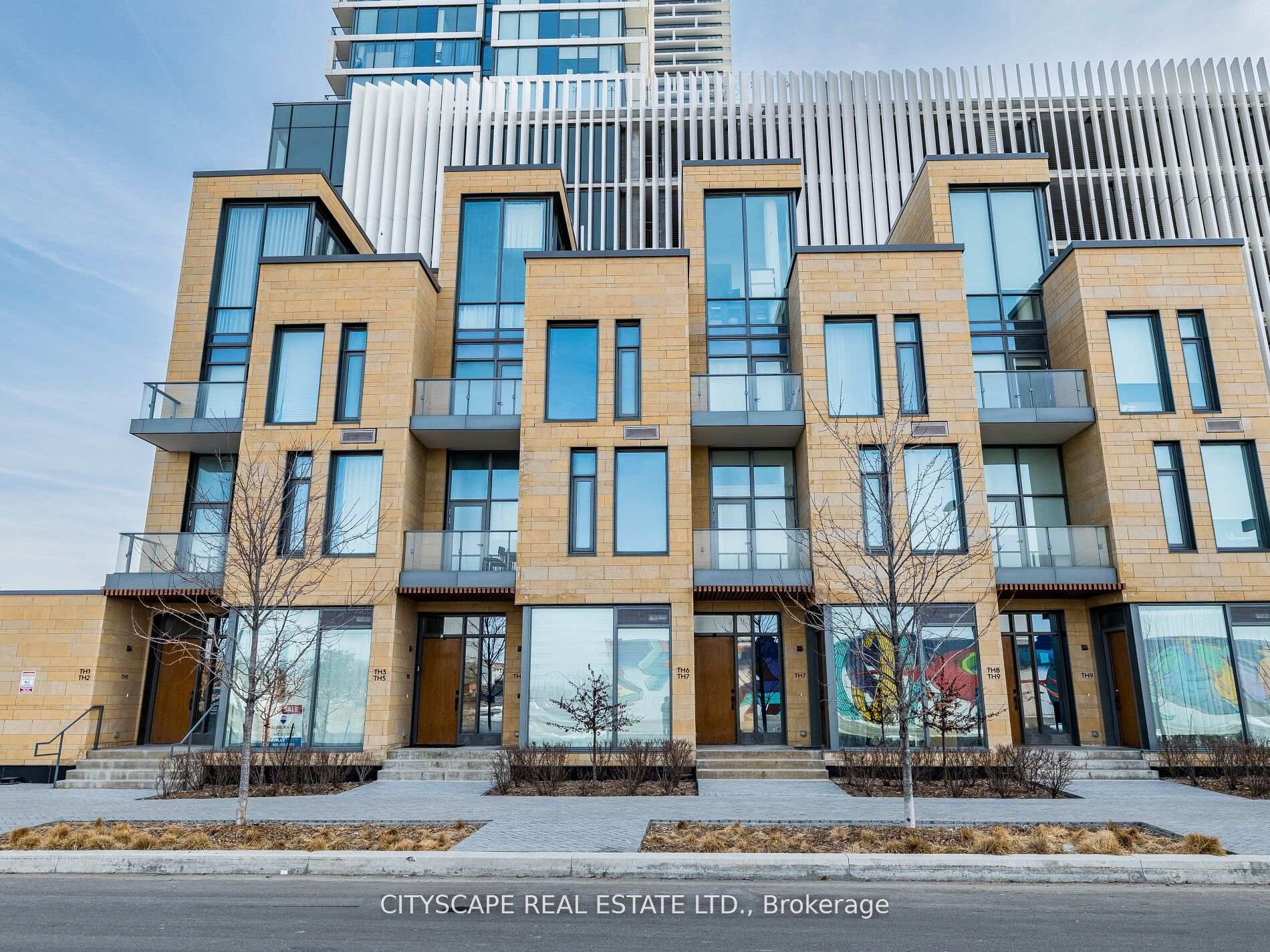 4 Bedrooms Condo at 9 Buttermill, Vaughan For sale