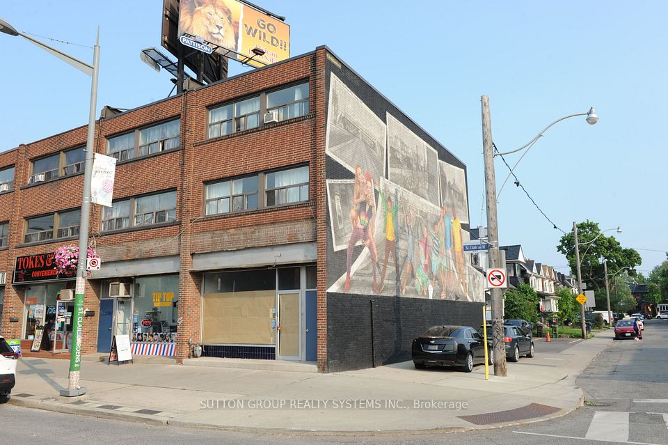 1689 St Clair