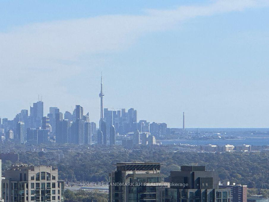 3 Bedrooms Condo at 510 Curran, Mississauga For sale