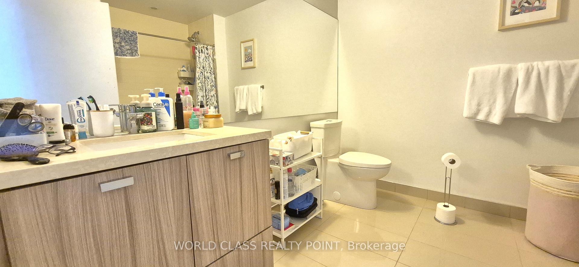 1 Bedroom Condo at 290 Adelaide, Toronto For sale