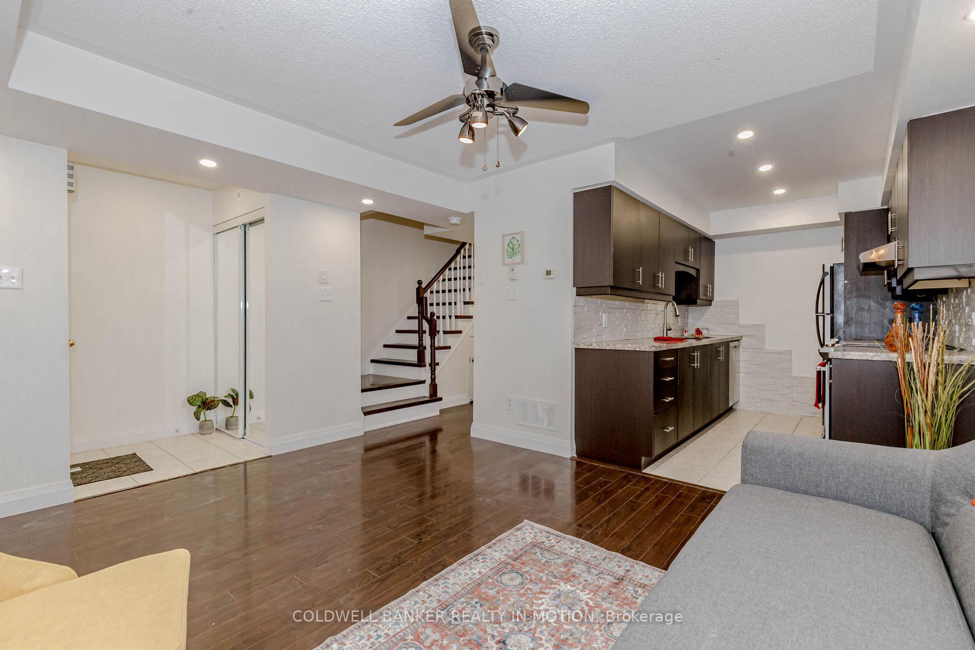 2 Bedrooms Condo at 4975 Southampton, Mississauga For sale
