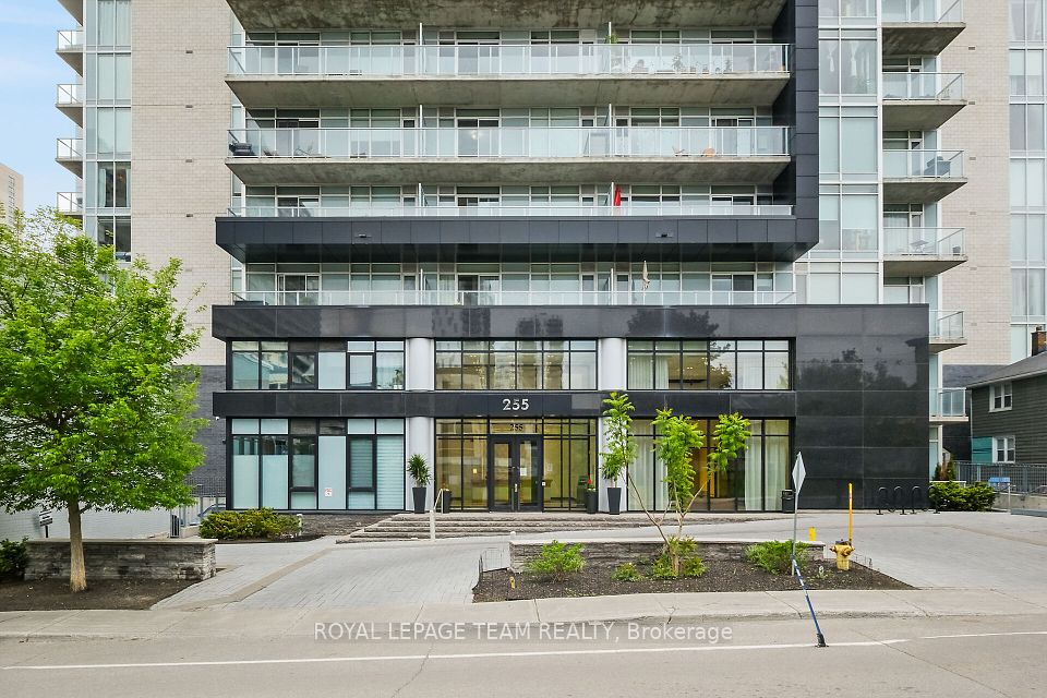 255 Bay Street