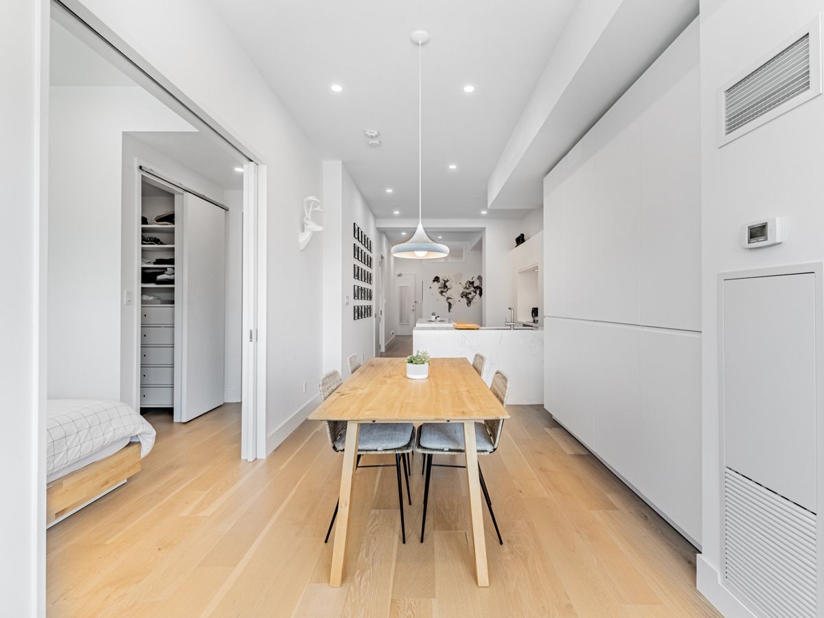 562 Eglinton Avenue E 202