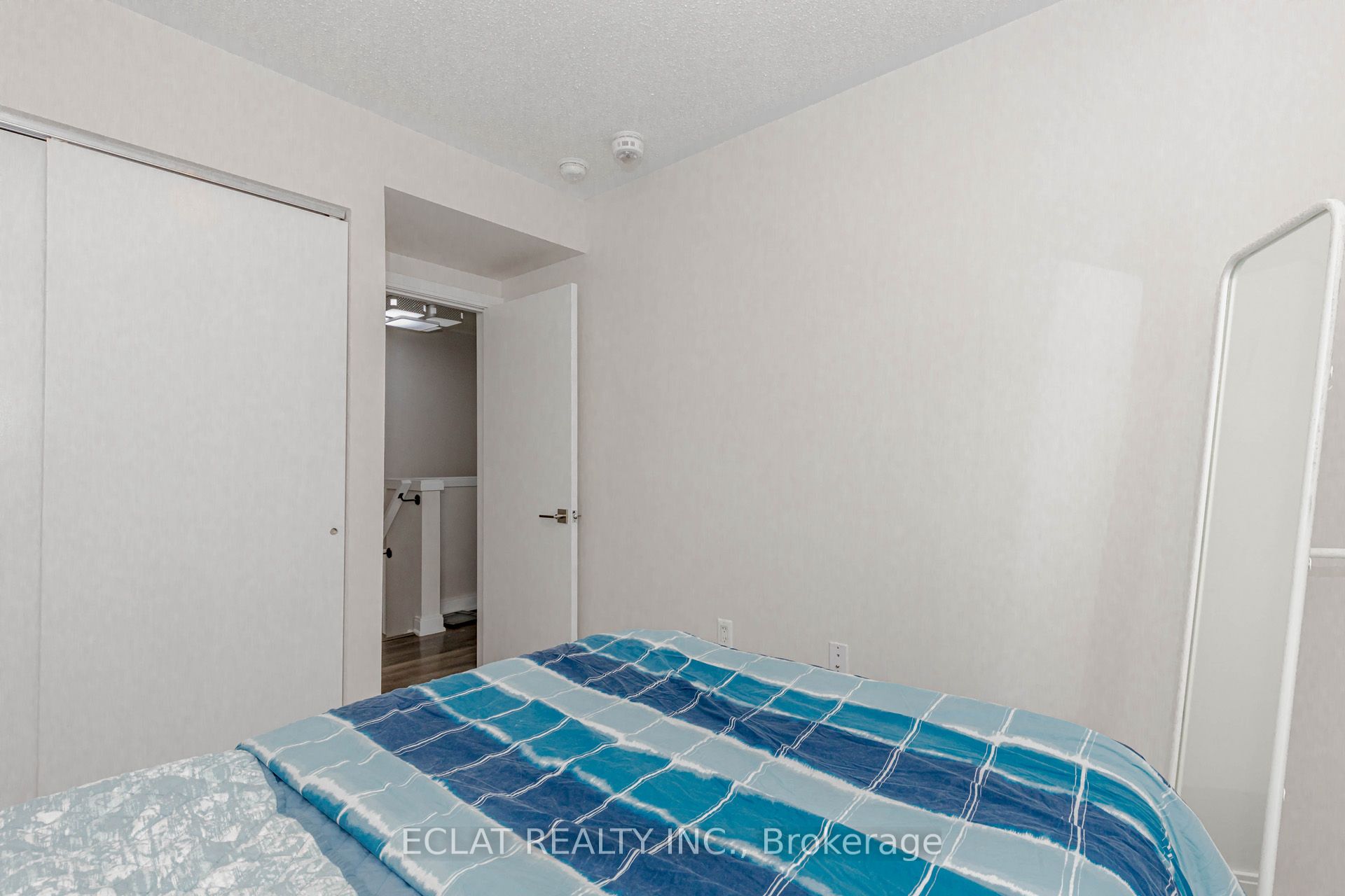 100 Dufay Road, #100