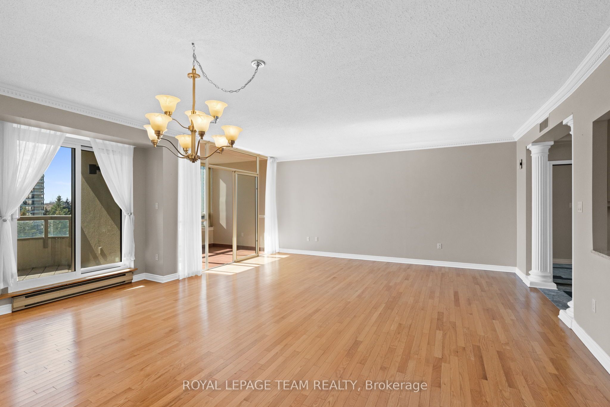 1480 Riverside Drive, #407