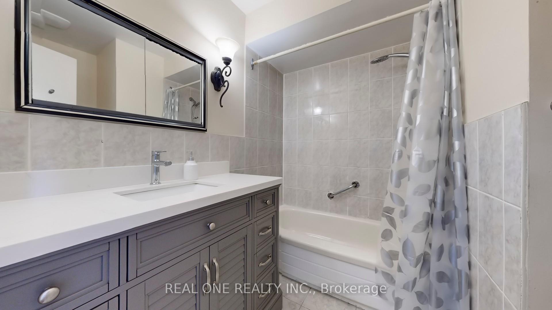 4 Bedrooms Condo at 54 Bonis, Toronto For sale