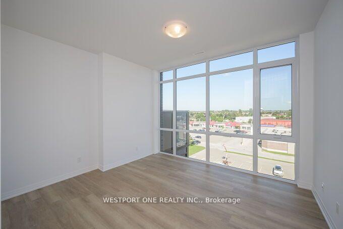 3 Bedrooms Condo at 5 Hamilton, Hamilton For sale