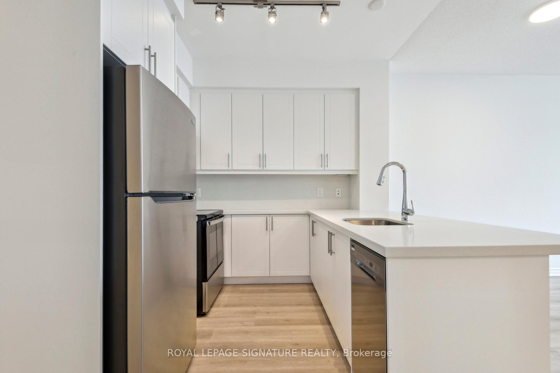2 Bedrooms Condo at 2885 Bayview, Toronto For sale