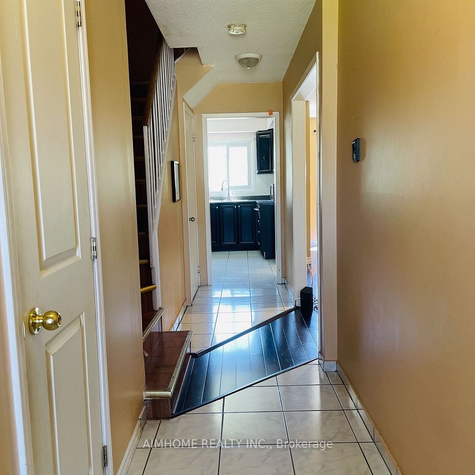 41 Pettigrew Court, Markham, ON L3S 1K4