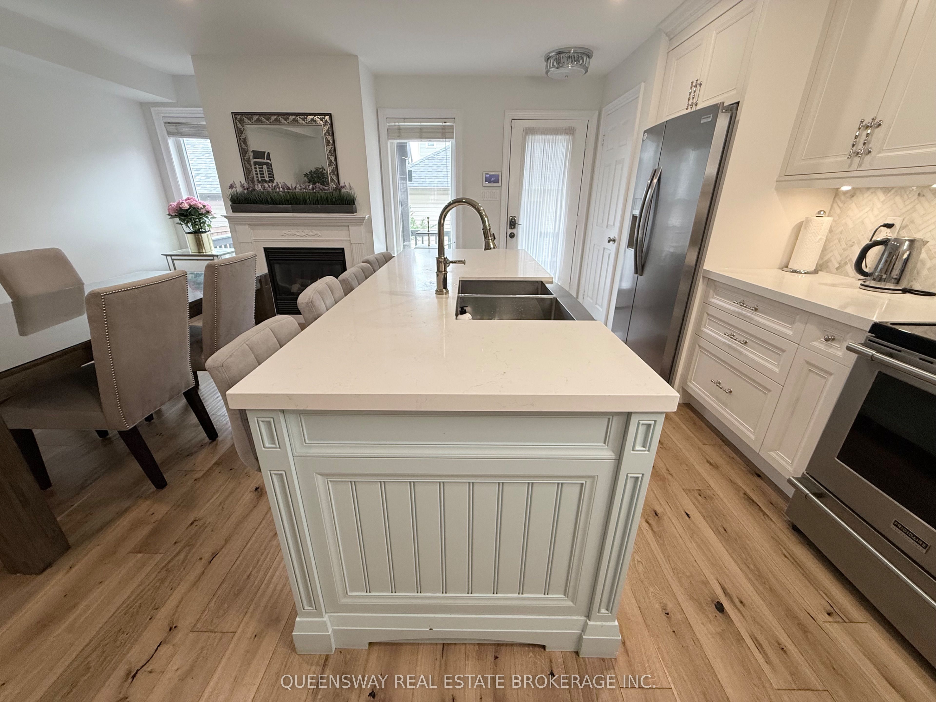 82 Roxton Road