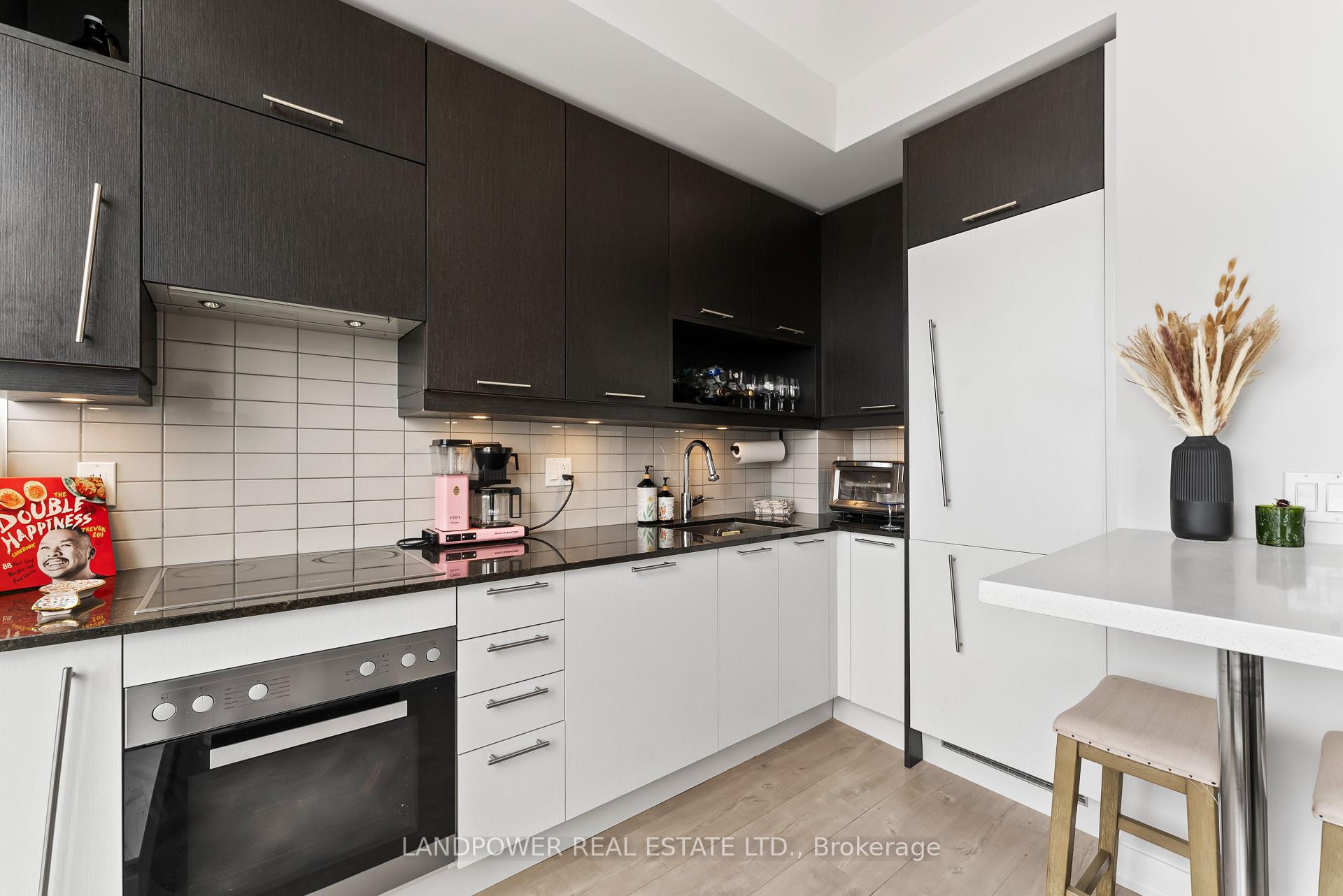 1 Bedroom Condo at 30 Nelson, Toronto For sale