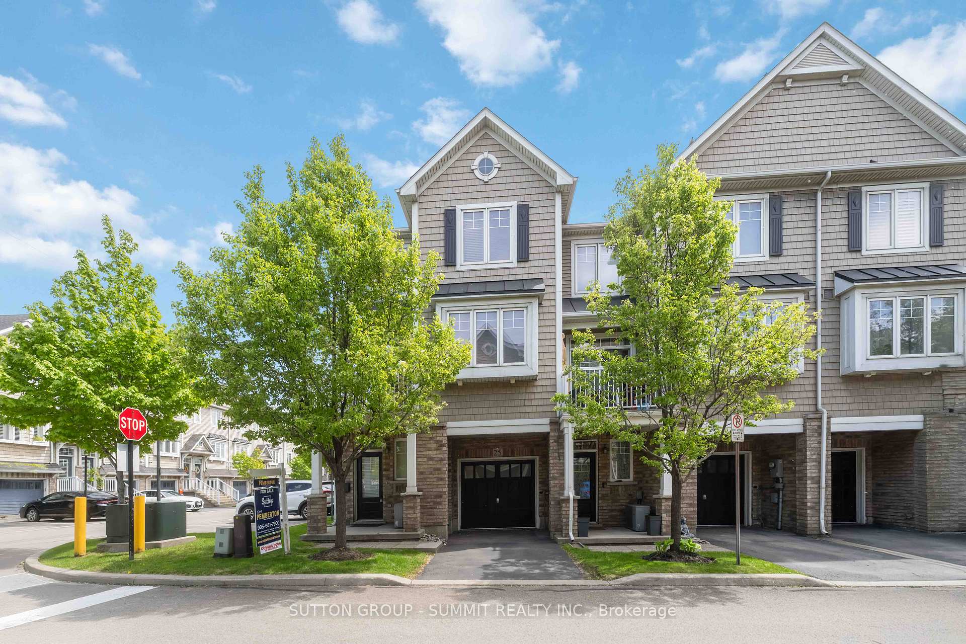 3 Bedrooms Condo at 337 Beach, Hamilton For sale