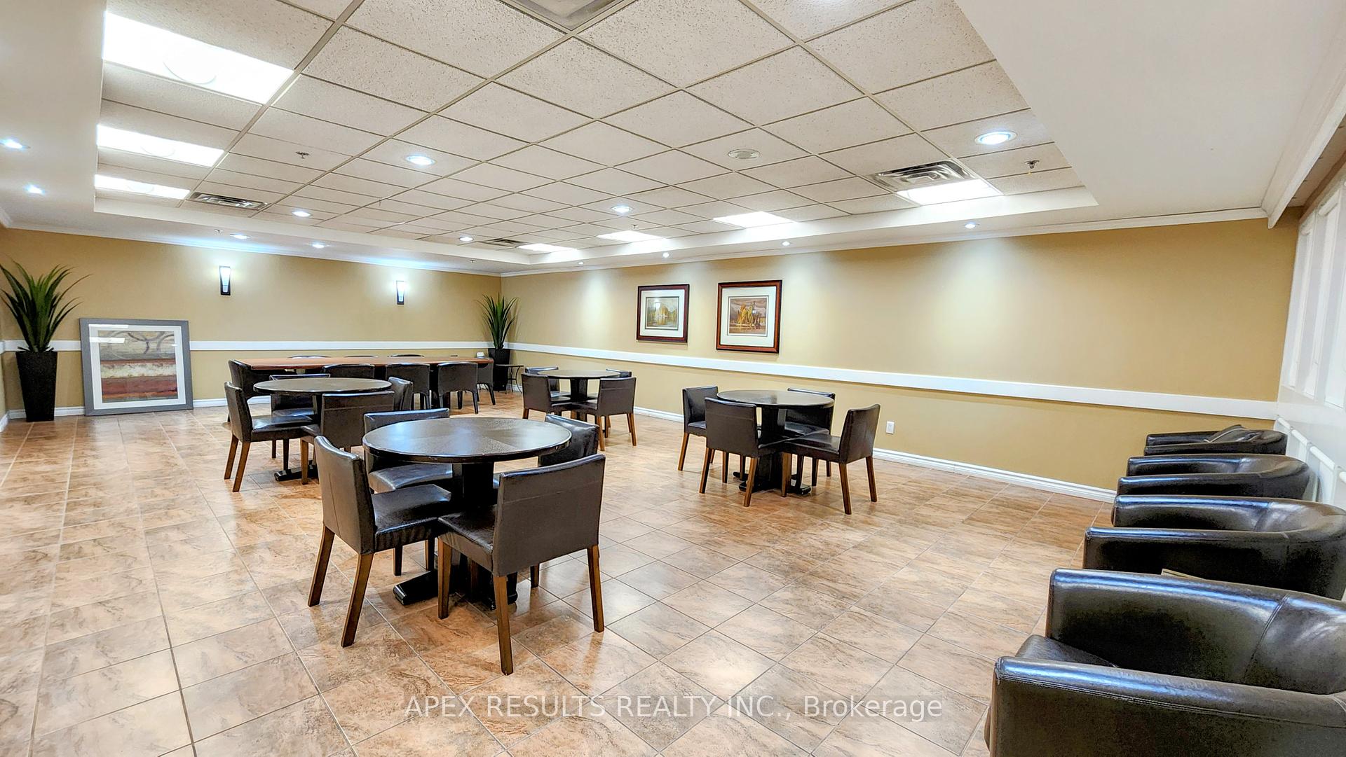 1 Bedroom Condo at 1276 Maple Crossing, Burlington For sale