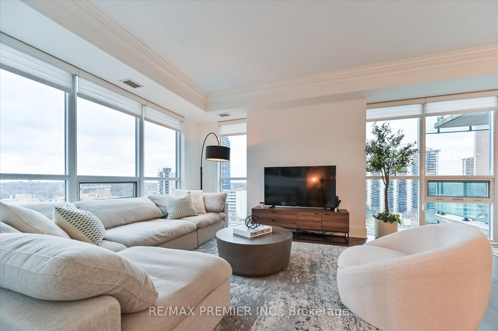 3 Bedrooms Condo at 25 Broadway, Toronto For sale