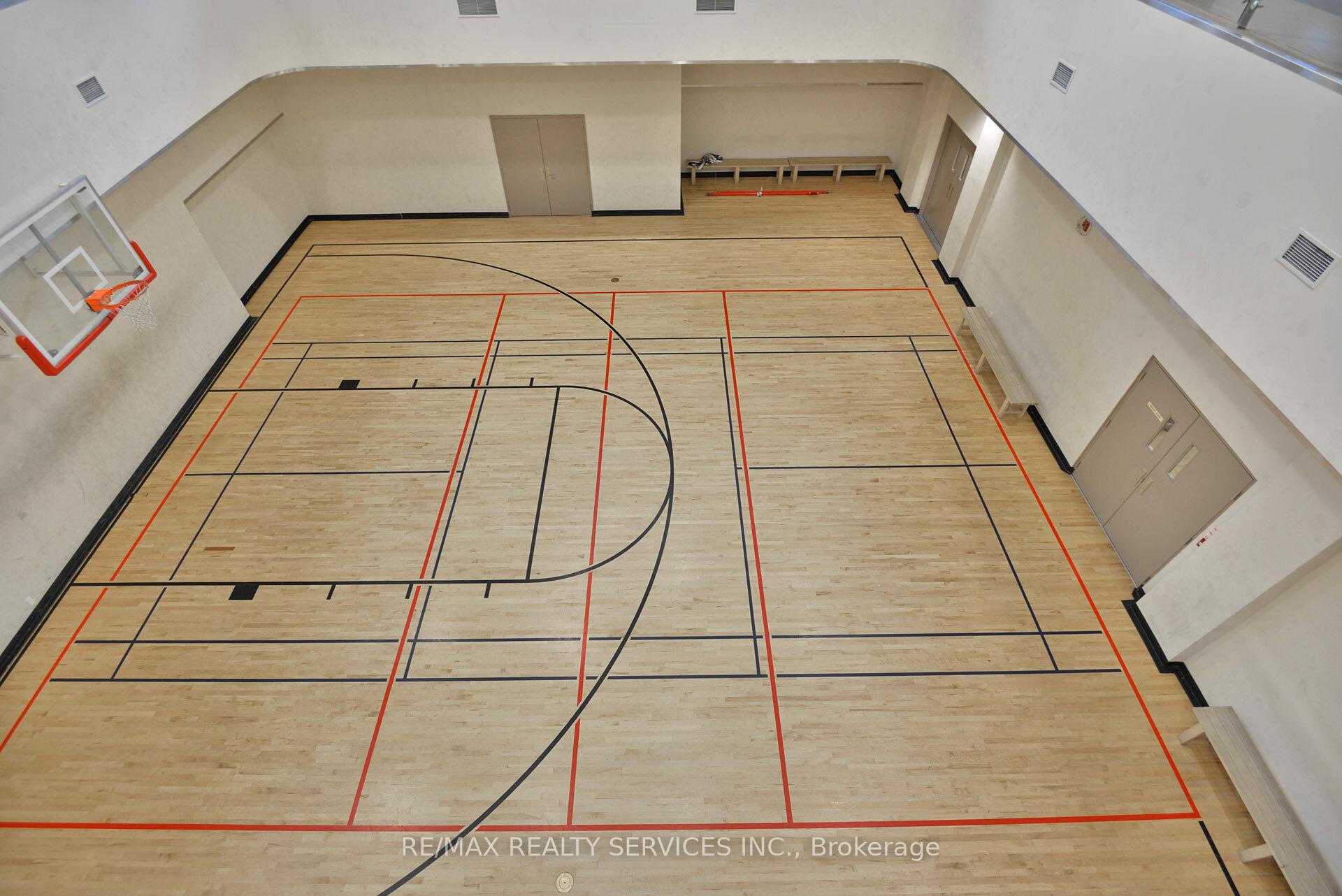 2 Bedrooms Condo at 80 Absolute,  Mississauga For sale