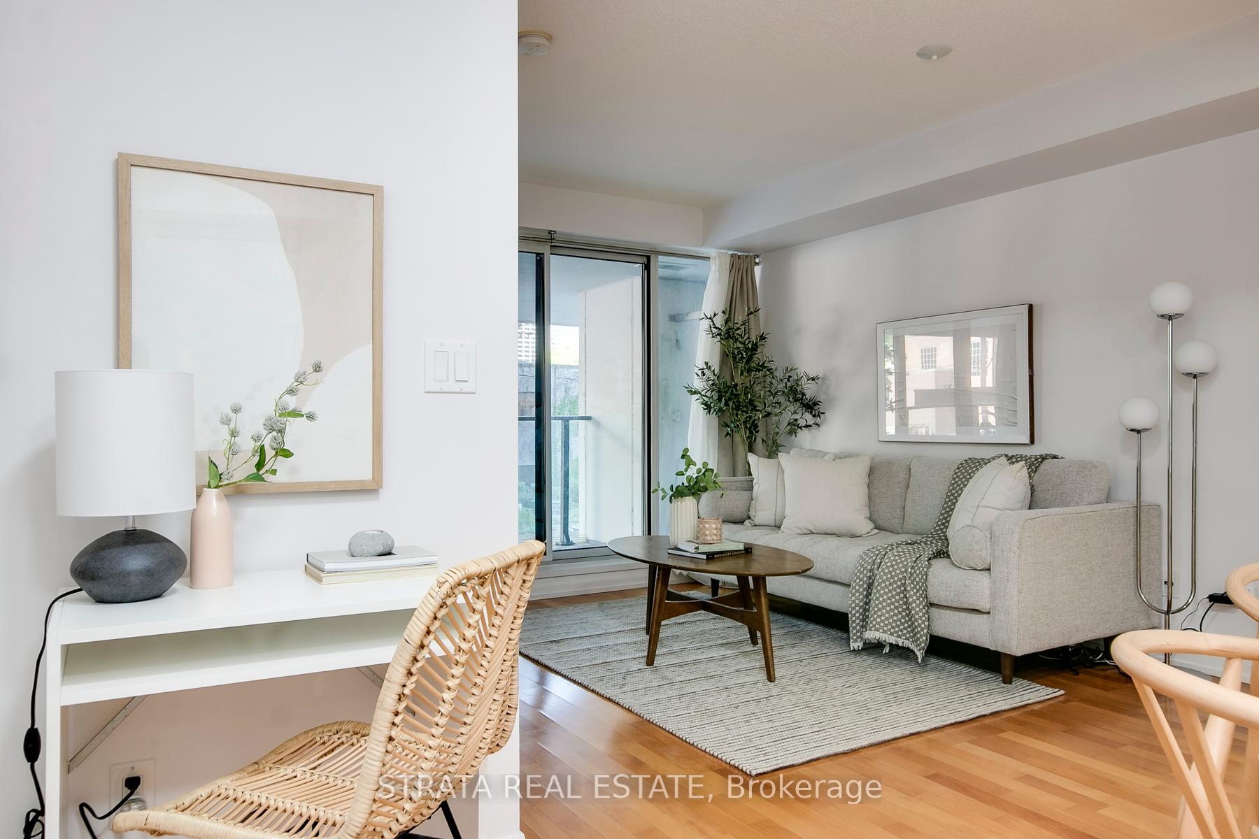 1 Bedroom Condo at 111 Elizabeth, Toronto For sale