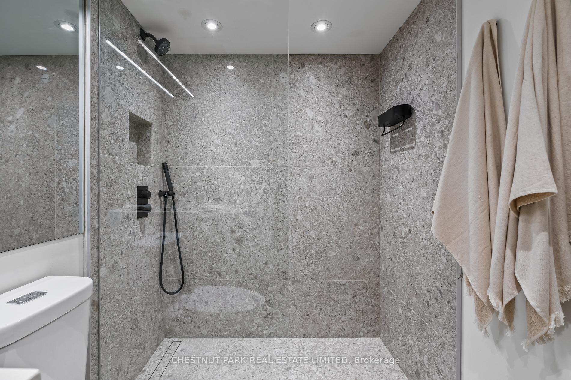 2 Bedrooms Condo at 363 Sorauren, Toronto For sale