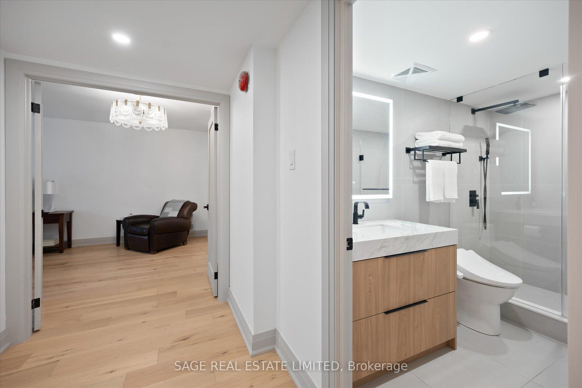 3 Bedrooms Condo at 160 Frederick, Toronto For sale