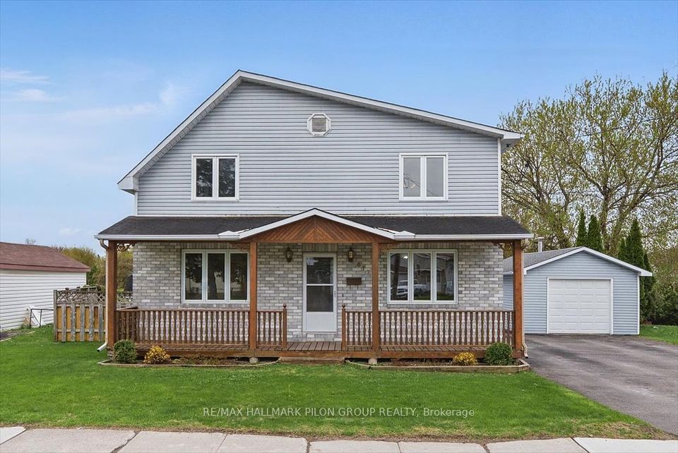 617 Laurier