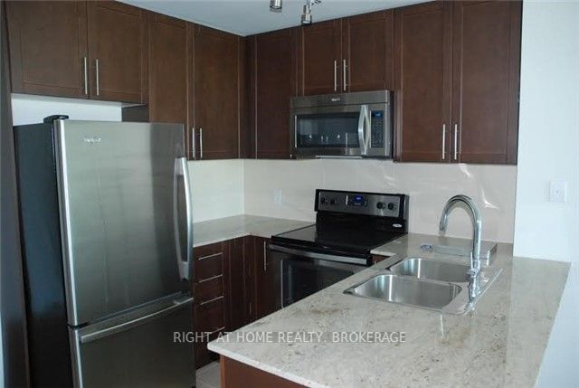 #812 - 3985 Grand Park Drive, Mississauga, ON L5B 0H8