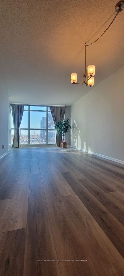 18 Yonge