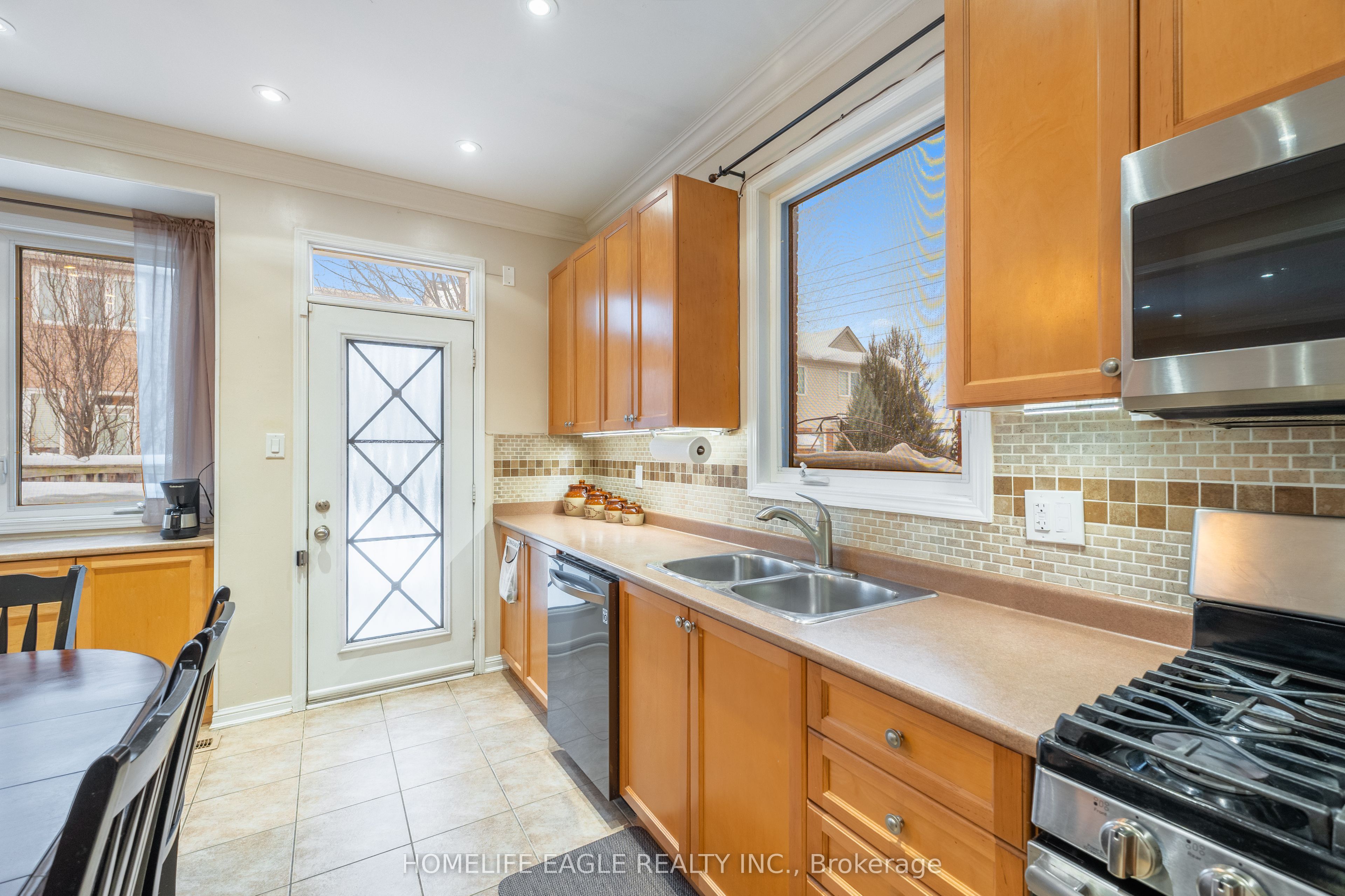 74 Bulmer Crescent
