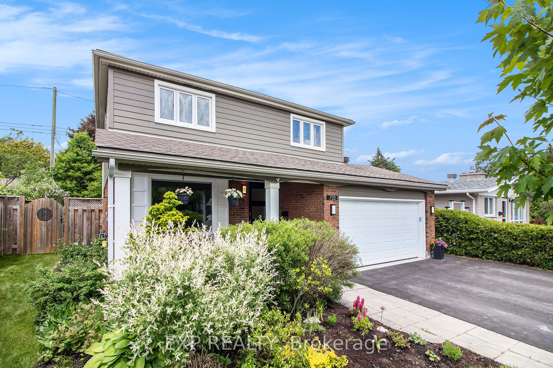 733 Southmore Drive W