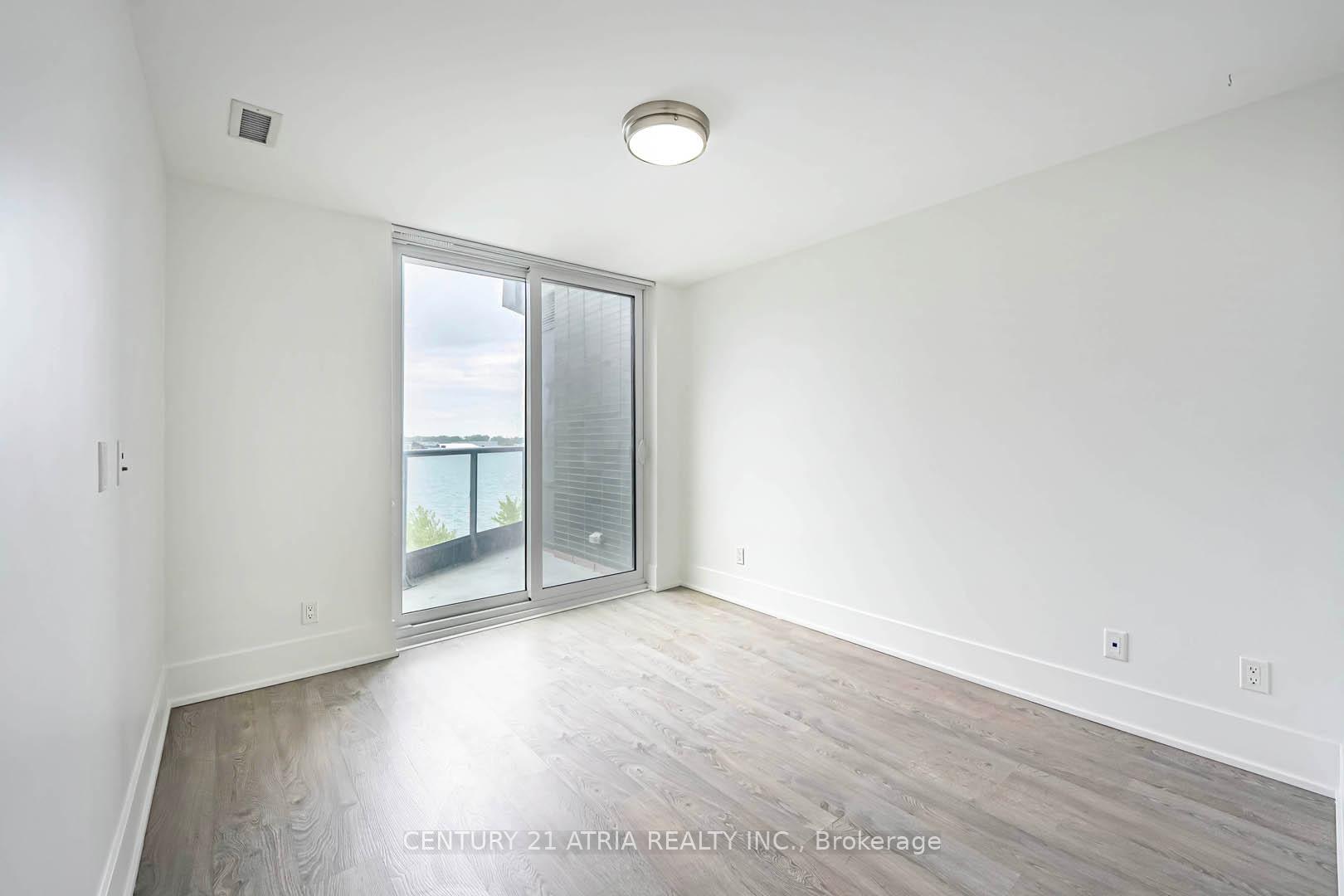 2 Bedrooms Condo at 1 Edgewater, Toronto For sale