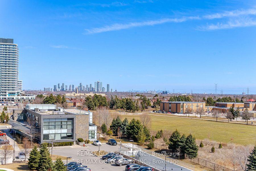 2 Bedrooms Condo at 4633 Glen Erin, Mississauga For sale