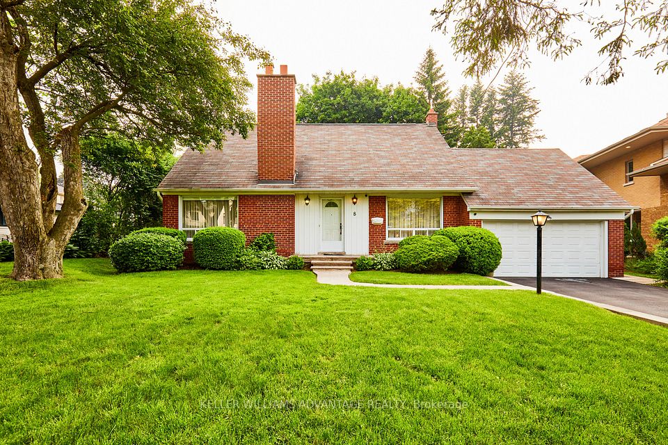8 Hilldowntree Road