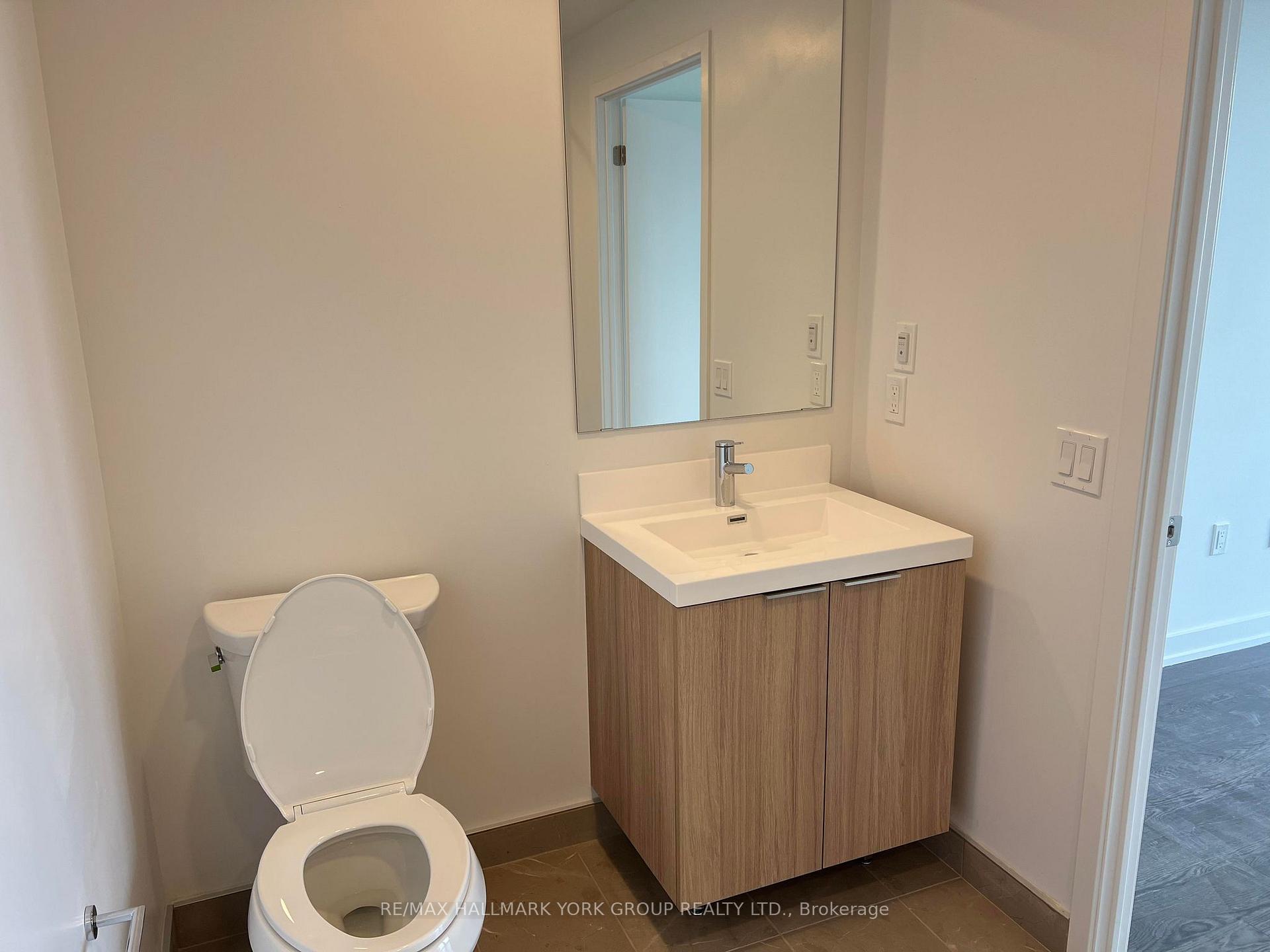 3 Bedrooms Condo at 20 O’Neill, Toronto For sale