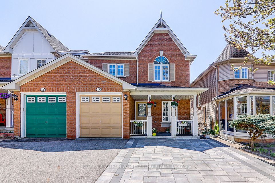 15 Autumnglen Road, Markham, ON L6E 1V1